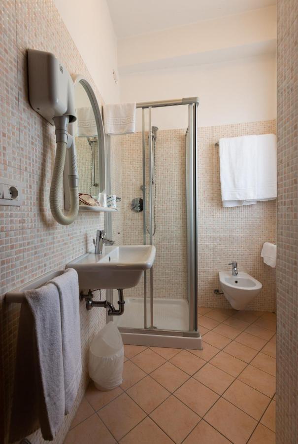 Hotel Belvedere Porto SantʼElpidio Exterior foto